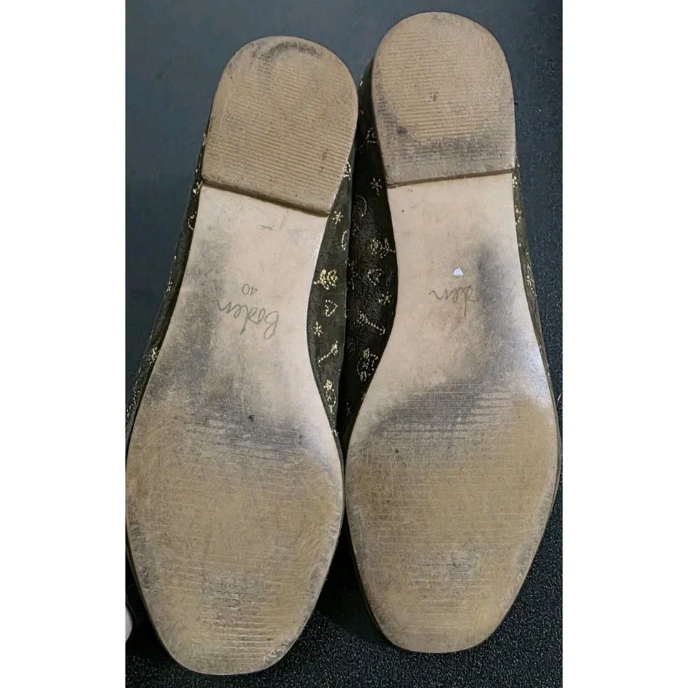 Boden olive green